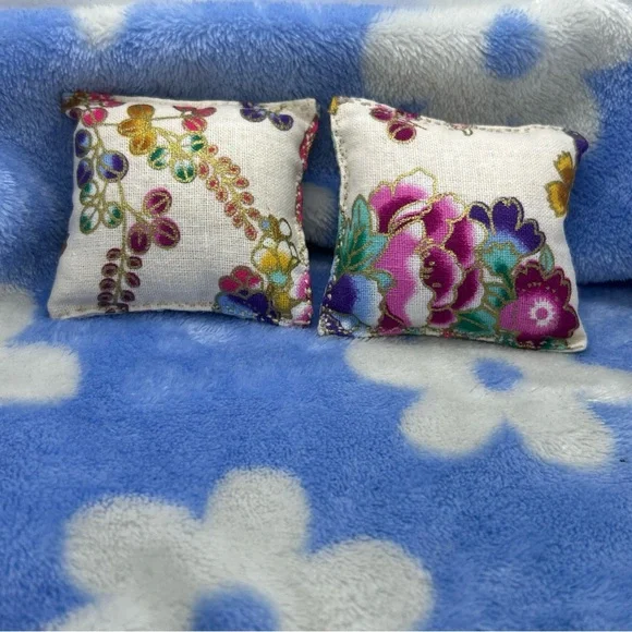 Floral Decorative Throw Pillows - Picture 2 of 5